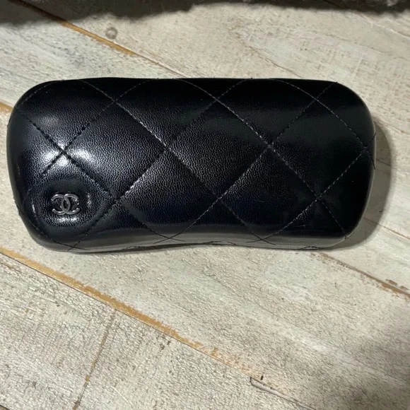 CHANEL Black Sunglasses with Gold Accents / has authentic case 🌺 - Picture 2 of 9